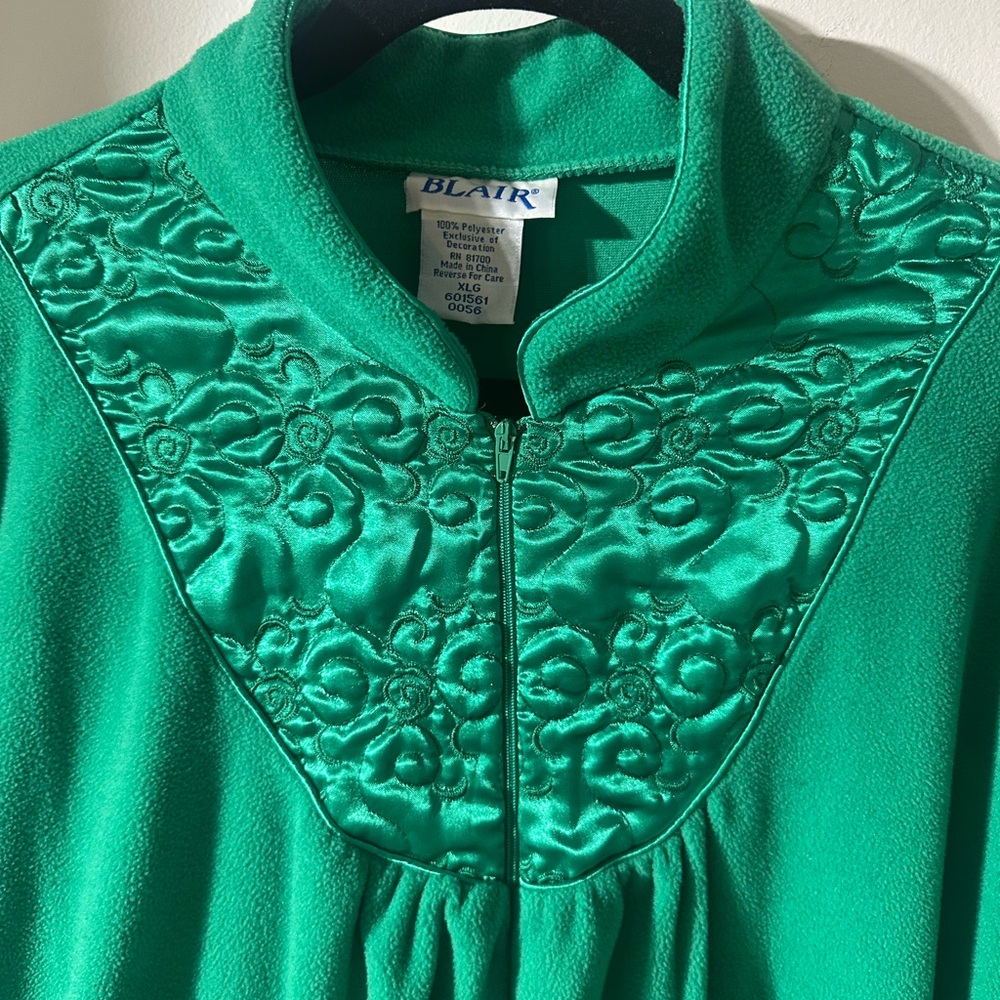 Vintage - Vibrant Green Satin Quilted Grandma Robe - XL